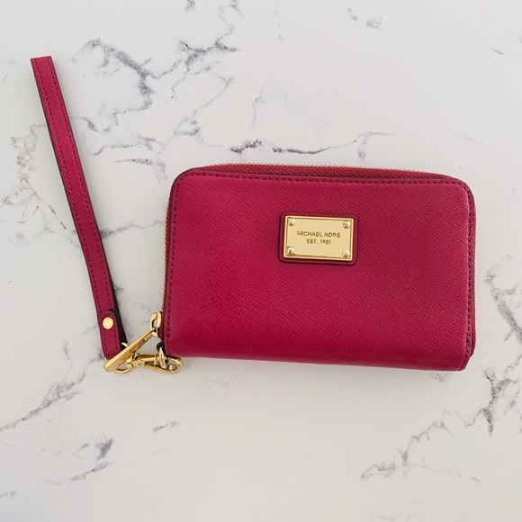 Michael Kors Handbags - Michael Kors Saffiano Leather Wristlet